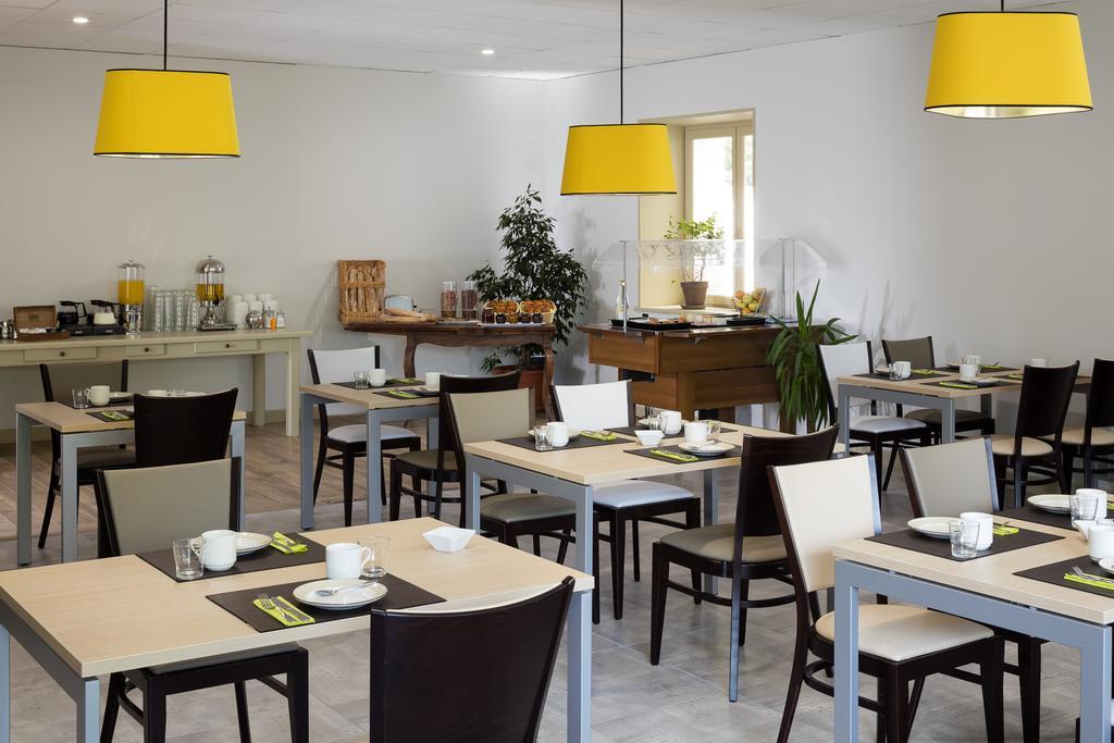 Logis Hotel Les Cedres Joyeuse Buitenkant foto