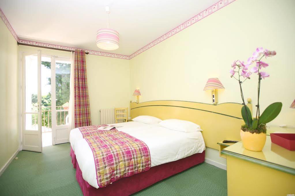 Logis Hotel Les Cedres Joyeuse Buitenkant foto