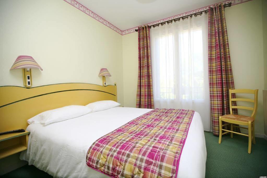 Logis Hotel Les Cedres Joyeuse Buitenkant foto